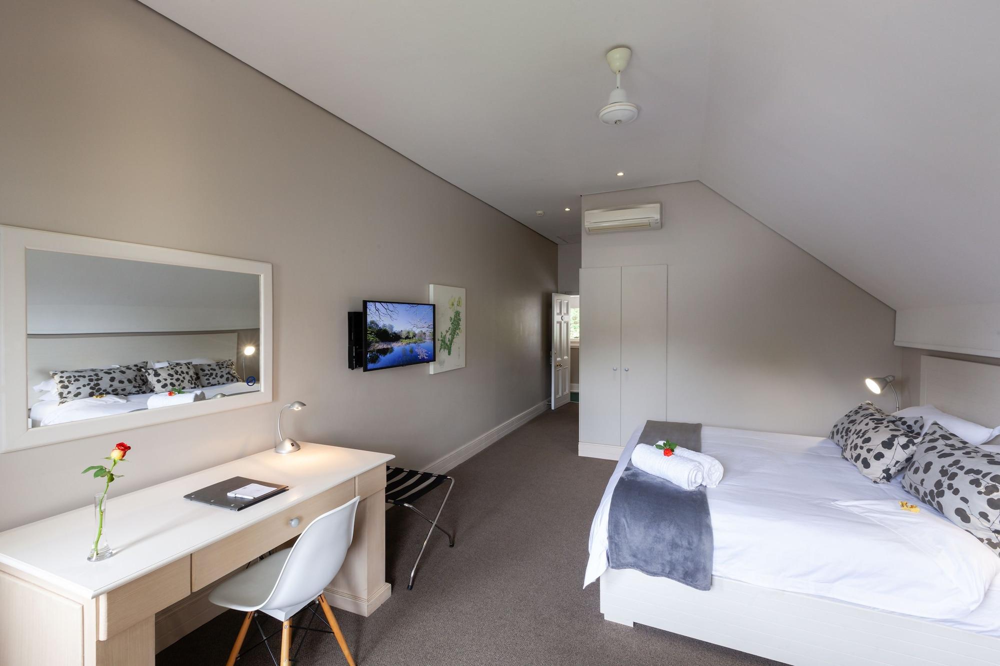 Quarry Lake Inn East London Ngoại thất bức ảnh