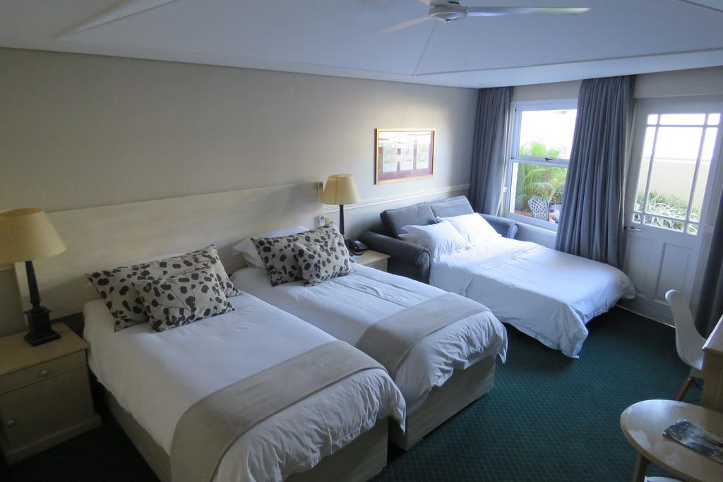 Quarry Lake Inn East London Ngoại thất bức ảnh