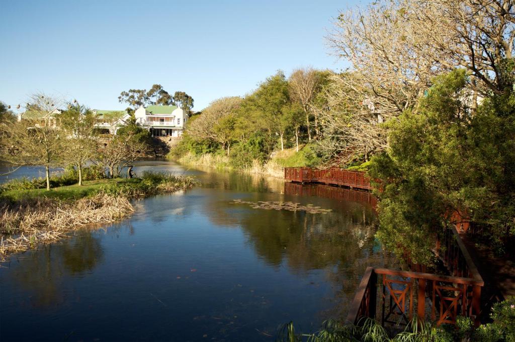 Quarry Lake Inn East London Ngoại thất bức ảnh