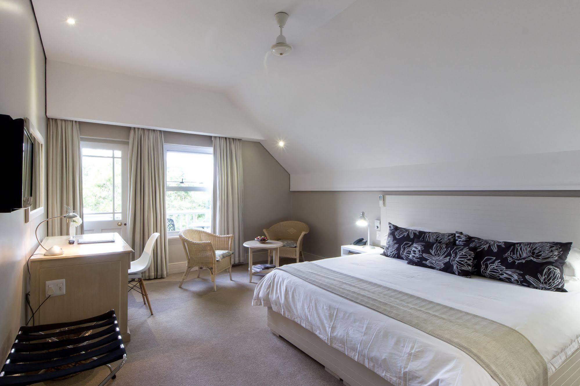 Quarry Lake Inn East London Ngoại thất bức ảnh
