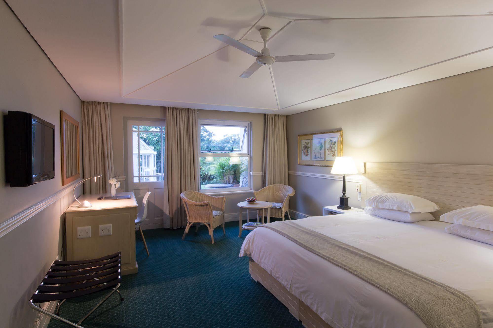 Quarry Lake Inn East London Ngoại thất bức ảnh