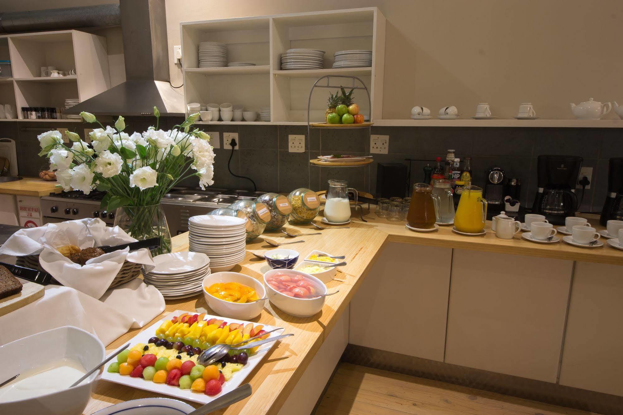 Quarry Lake Inn East London Ngoại thất bức ảnh
