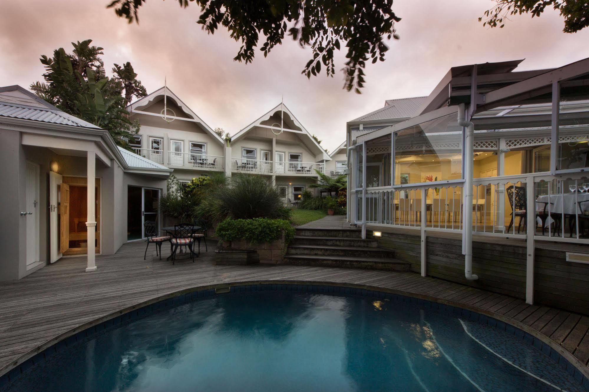 Quarry Lake Inn East London Ngoại thất bức ảnh